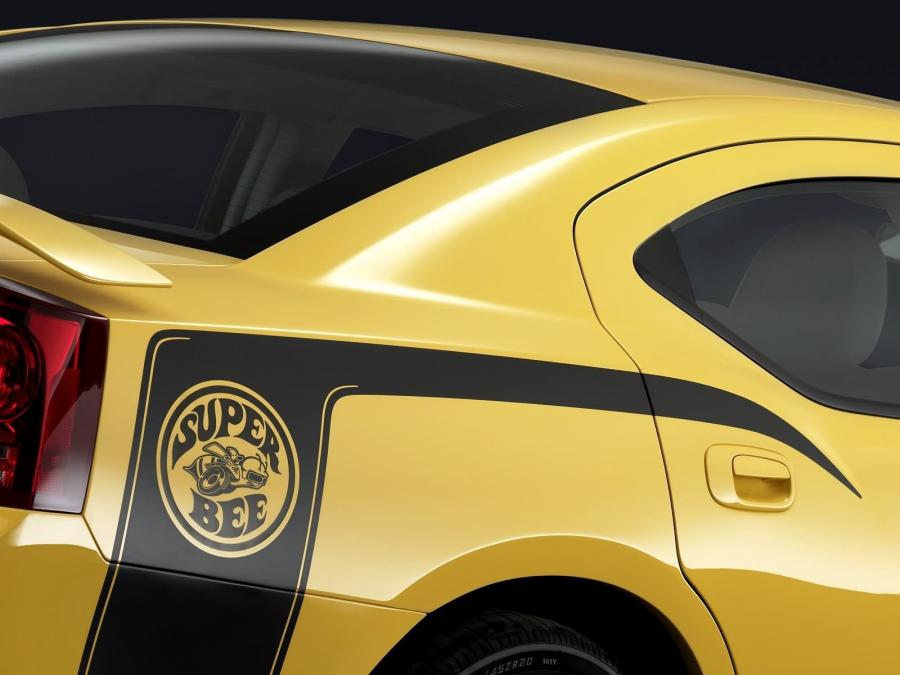  Dodge Charger SRT8 Super Bee 2007 года  (фото 3 из 11)